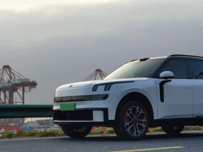 Wet EV Brakes: Why Tapping After Water Matters